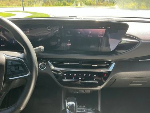 Used 2026 Buick Envista Avenir FWD image 25