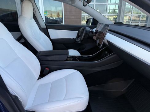 Used 2020 Tesla Model Y Long Range AWD/4WD image 24