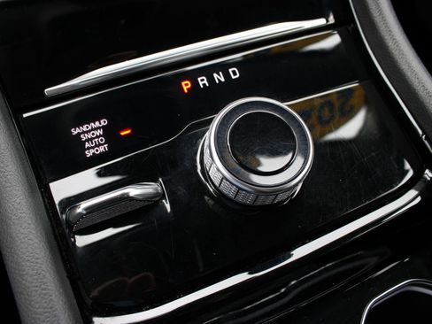 Used 2022 Jeep Grand Cherokee Limited image 39