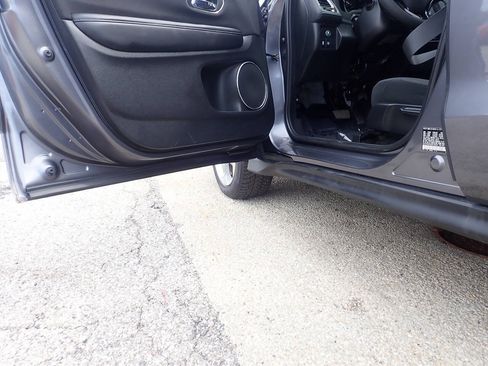 Used 2017 Honda HR-V EX image 10