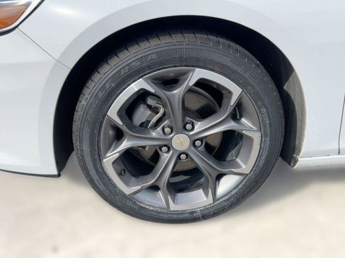 Certified 2024 Chevrolet Malibu LT image 11