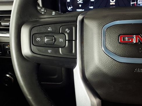 Used 2024 GMC Yukon XL SLT RWD image 19