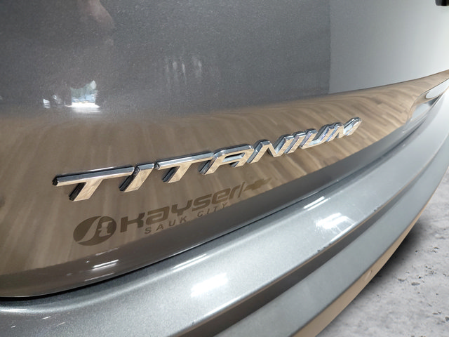 Used 2024 Ford Edge Titanium AWD/4WD image 12