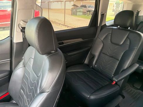 Used 2022 Kia Telluride SX w/ SX Prestige Package AWD/4WD image 11