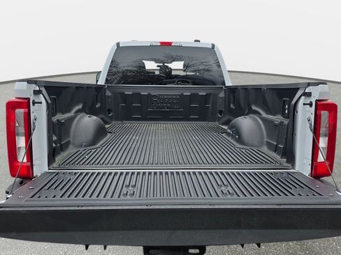 Used 2026 Ford F250 XLT image 12