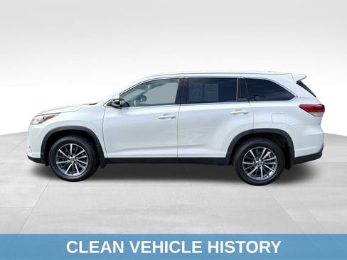 Used 2019 Toyota Highlander XLE image 3