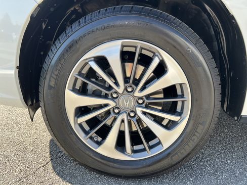 Used 2018 Acura RDX FWD w/ Advance Package image 25