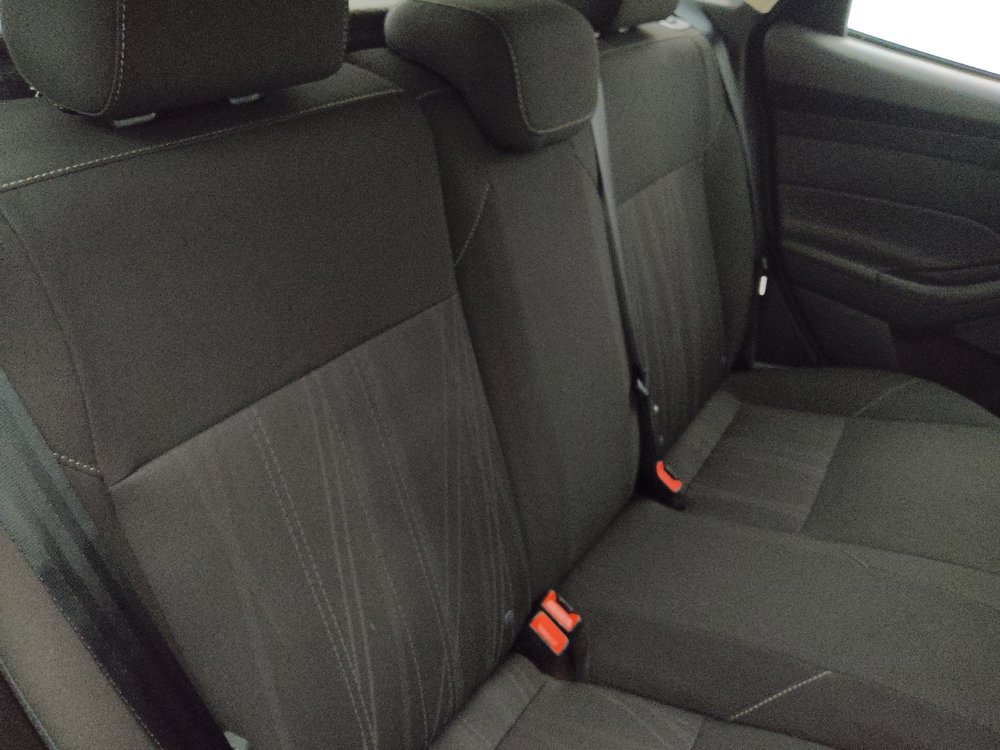 Used 2018 Ford Focus SE FWD image 19