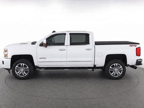 Used 2019 Chevrolet Silverado 2500 High Country w/ Duramax Plus Package AWD/4WD image 5