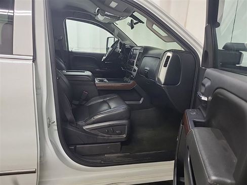 Used 2016 GMC Sierra 2500 SLT w/ Snow Plow Prep Package image 9