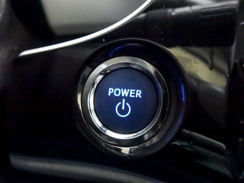 Certified 2022 Toyota Prius LE image 17