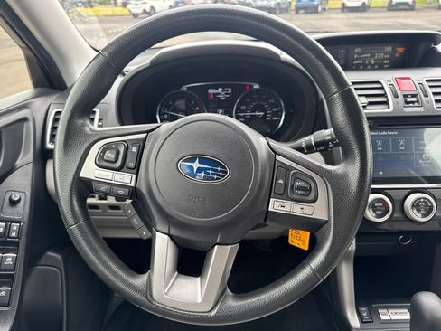 Used 2017 Subaru Forester 2.5i Premium AWD/4WD image 21
