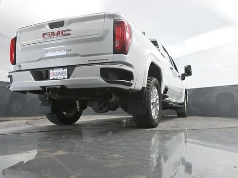 Used 2022 GMC Sierra 3500 Denali w/ Denali Ultimate Package AWD/4WD image 44