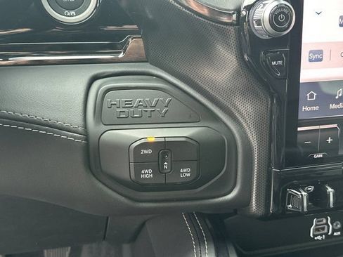 New 2026 RAM 2500 Limited AWD/4WD image 31