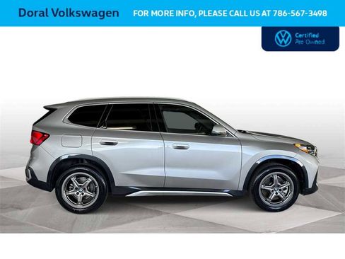 Used 2023 BMW X1 xDrive28i w/ Premium Package image 9