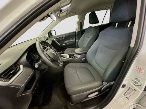 Used 2025 Toyota RAV4 LE image 13