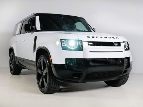 Used 2025 Land Rover Defender 130 V8 image 10