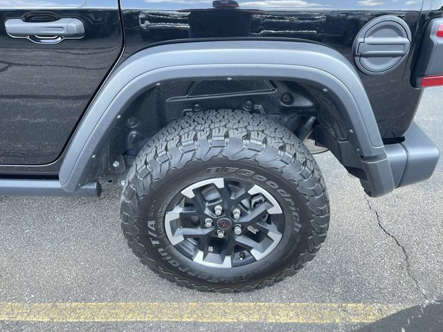 Used 2024 Jeep Wrangler Unlimited Rubicon AWD/4WD image 31
