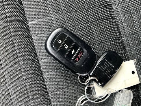 Used 2023 Honda HR-V LX image 11