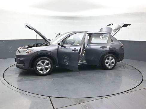 Certified 2023 Honda HR-V LX image 45