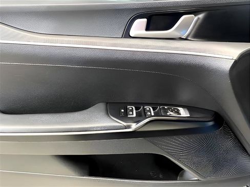 Used 2021 Kia K5 LX image 19