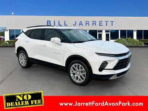 Used 2023 Chevrolet Blazer LT FWD image 1