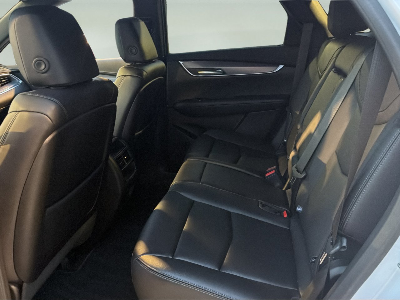 Certified 2025 Cadillac XT5 Luxury FWD image 12
