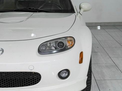 Used 2008 MAZDA MX-5 Miata Grand Touring w/ Premium Pkg RWD image 39