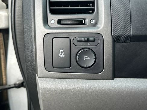 Used 2011 Honda CR-V SE image 18