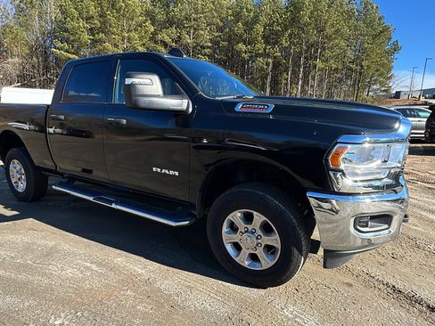Used 2024 RAM 2500 Big Horn w/ Bed Utility Group image 5