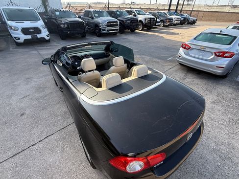 Used 2008 Volkswagen Eos Komfort FWD image 25