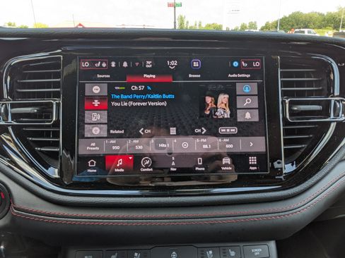 Used 2025 Dodge Durango GT AWD/4WD image 17