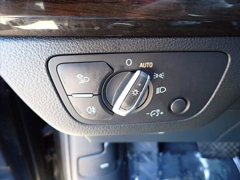 Used 2019 Audi Q5 2.0T Premium w/ Convenience Package image 18