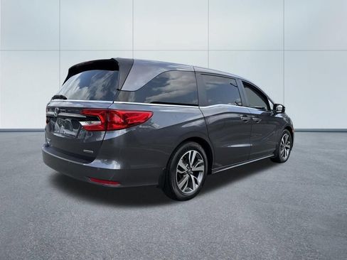 Used 2023 Honda Odyssey Touring image 5