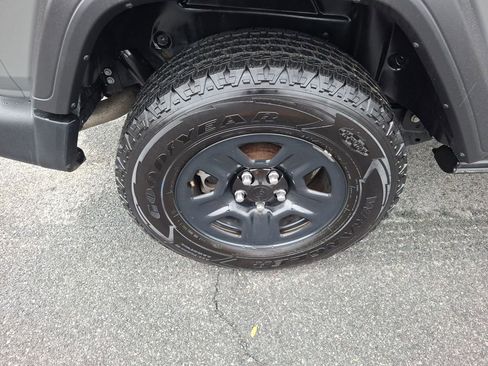 Used 2020 Jeep Wrangler Sport image 24