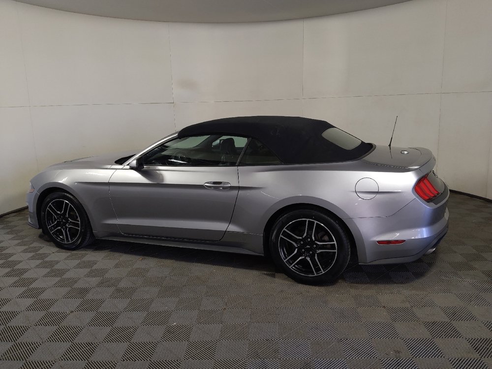 Used 2022 Ford Mustang Premium RWD image 3