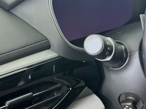 Used 2022 Acura MDX FWD w/ Technology Package image 16