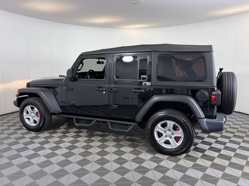 Used 2022 Jeep Wrangler Unlimited Sport AWD/4WD image 8