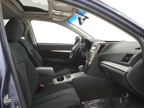 Used 2013 Subaru Outback 2.5i Premium AWD/4WD image 12