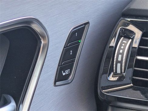 Certified 2025 Acura RDX w/ Technology Package image 25