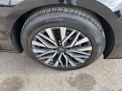 Used 2025 Nissan Altima 2.5 SV FWD image 16