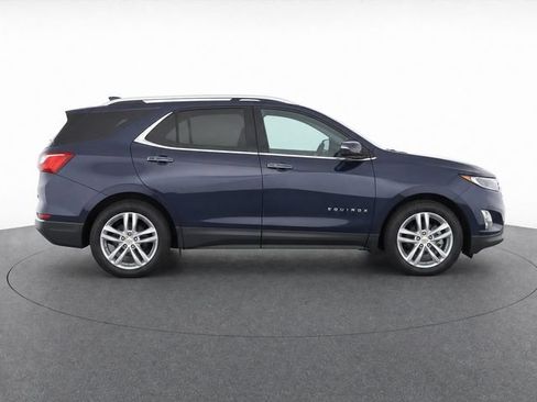 Used 2024 GMC Terrain SLE AWD/4WD image 8