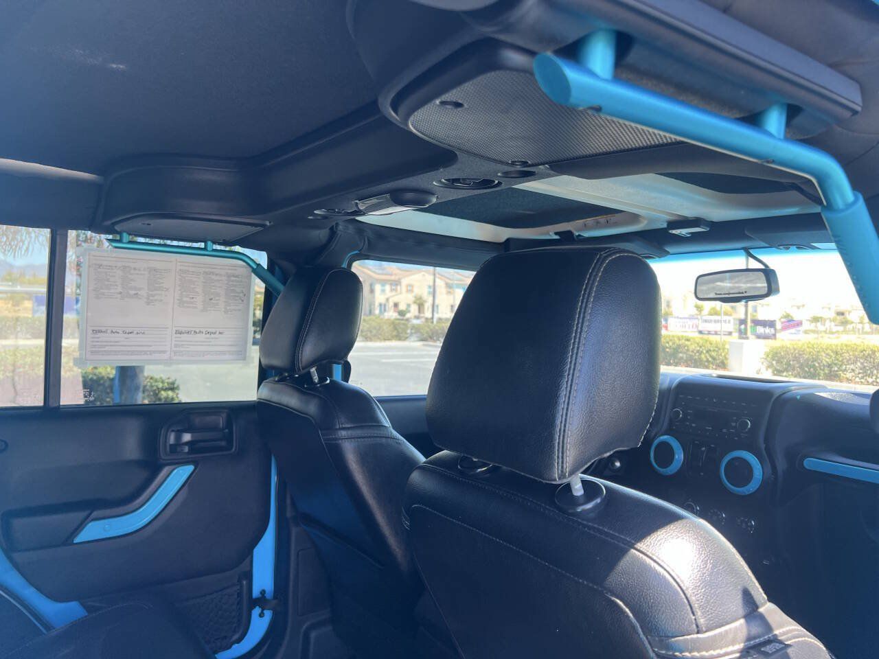 Used 2018 Jeep Wrangler Unlimited Sahara w/ Connectivity Group AWD/4WD image 24