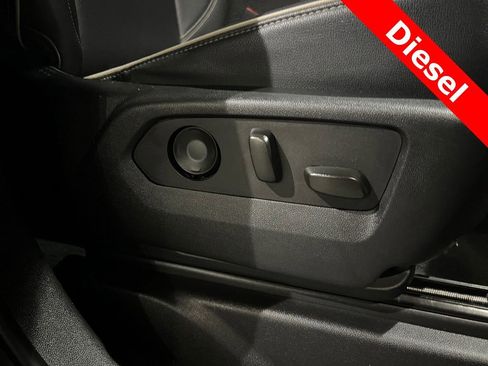 Used 2021 GMC Yukon SLT image 15