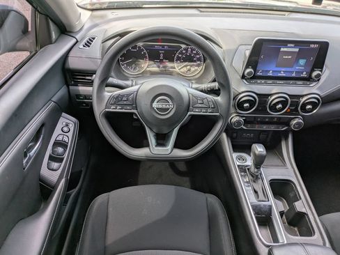 Certified 2024 Nissan Sentra SV FWD image 16