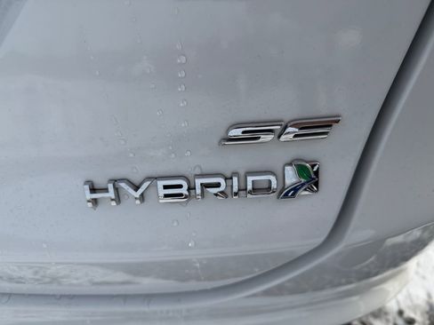 Used 2016 Ford Fusion SE image 12