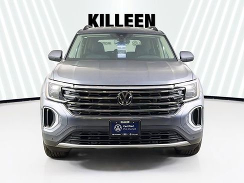 Used 2025 Volkswagen Atlas SE image 2