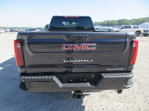New 2026 GMC Sierra 3500 Denali w/ Denali Reserve Package AWD/4WD image 6