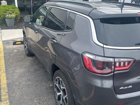 Used 2024 Jeep Compass Limited AWD/4WD image 4