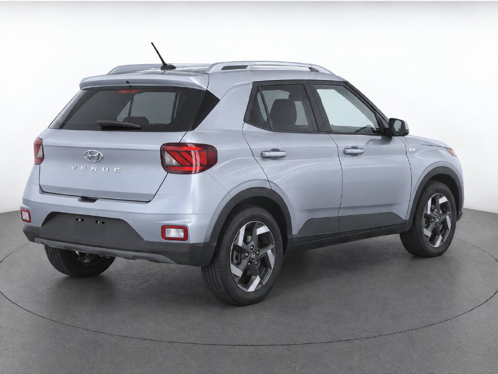 Used 2025 Hyundai Venue SEL FWD image 4